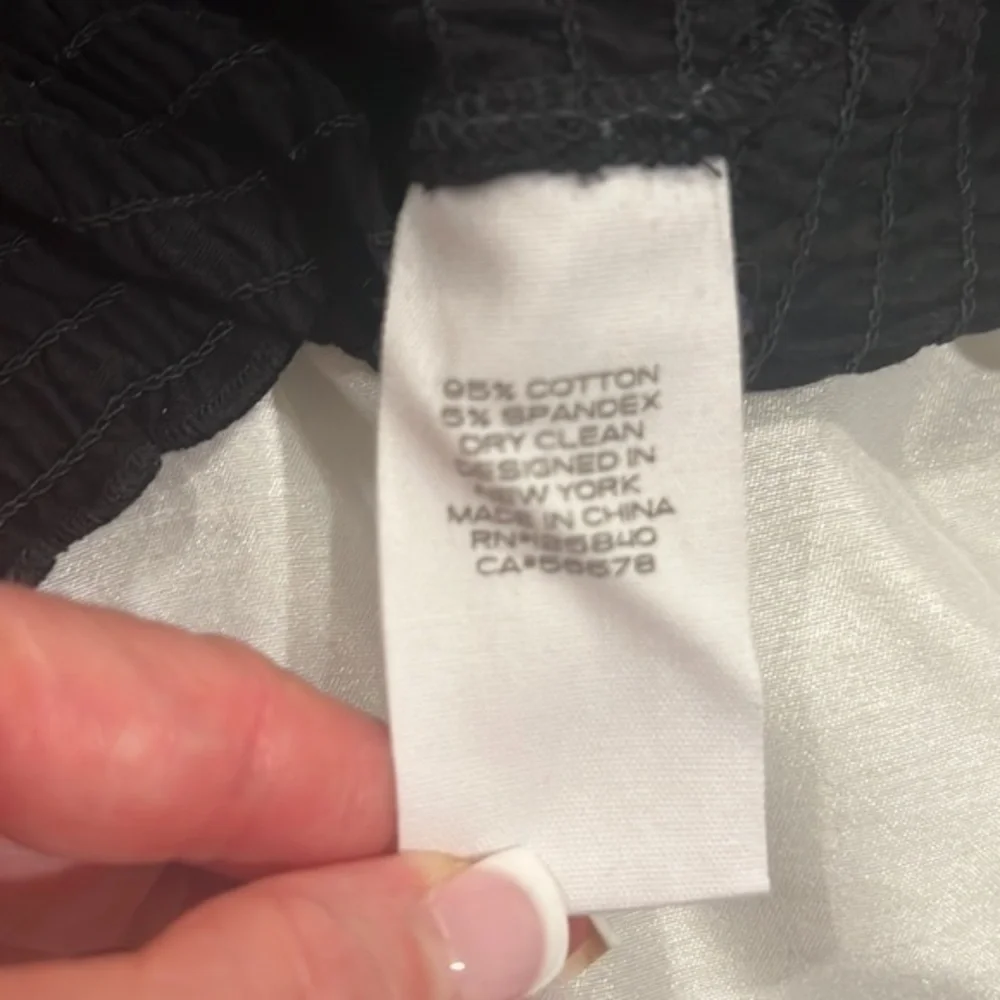 NWOT Fifth & Mode Black Smocked Dress Size P - Picture 4 of 4